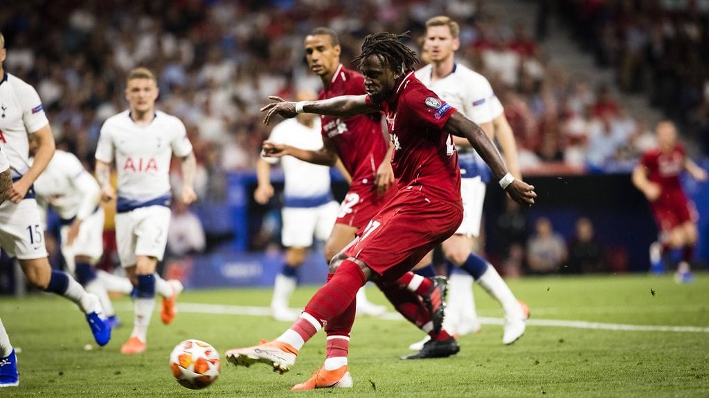 Origi viimeisteli toisen osuman tarkasti Hugo Llorisin ulottumattomiin.