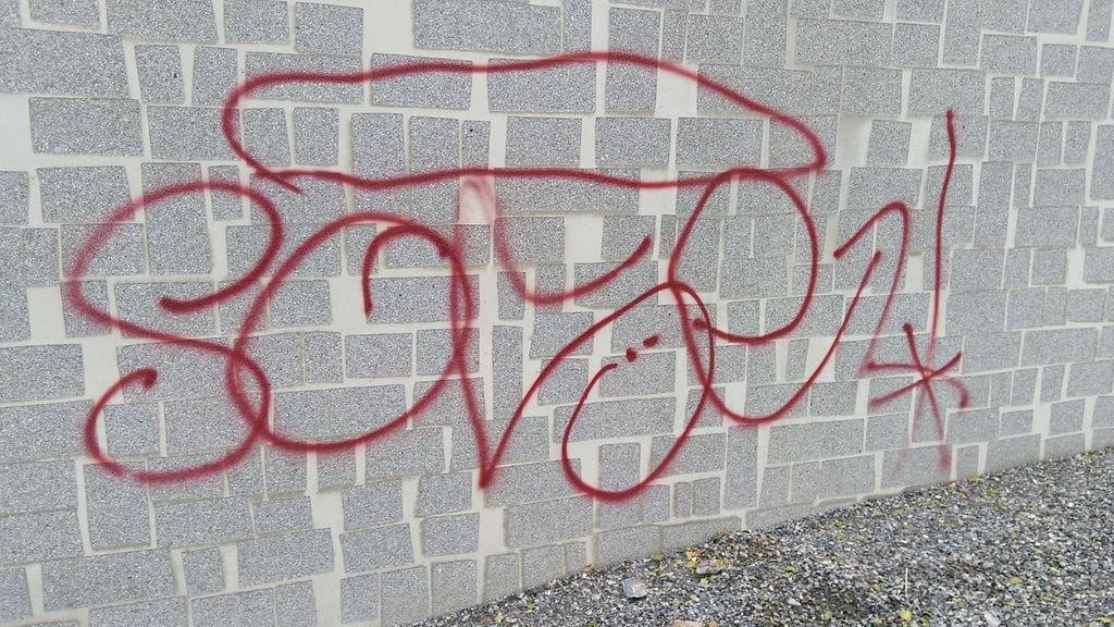 Muun muassa tällaista sotkua löytyi tutkinnassa Kuopion keskustasta. Kuva: Itä-Suomen poliisi