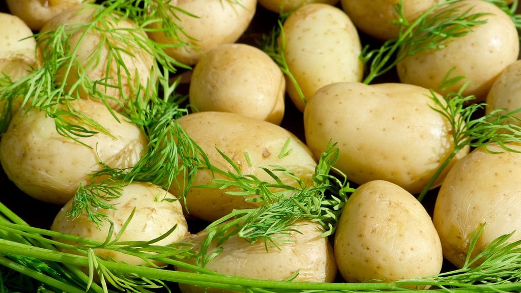 Varhaisperunat voi myös pakastaa.