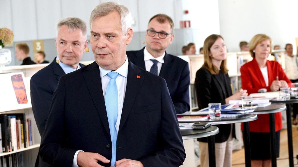 Tässä kuvassa on neljä tulevaa ministeriä.