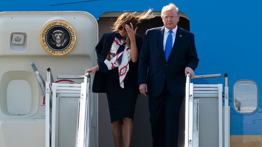 Donald Trump saapui Iso-Britanniaan vaimonsa Melanian kanssa.