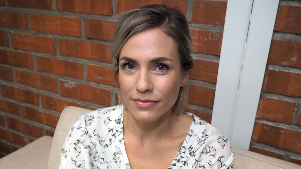 Salkkareissa Silja Salinin roolissa aikoinaan nähty näyttelijä Jonna Keskinen on vuosien saatossa kasvanut upeaksi kaunottareksi.