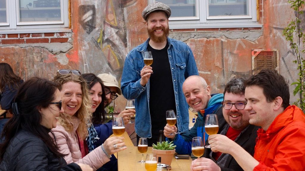 Brittitoimittajia Turussa.