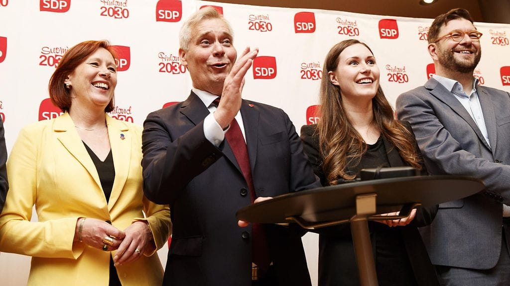 Uusia ministereitä SDP:n tiedotustilaisuudessa: Sirpa Paatero, Antti Rinne, Sanna Marin ja Timo Harakka.