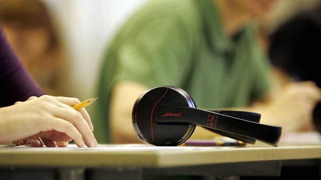 Ruotsin ylioppilaskoe koostuu kuuntelukokeesta ja kirjallisesta osuudesta.