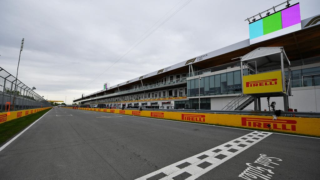 Montrealin F1-radalle on pystytetty uusi varikkorakennus.