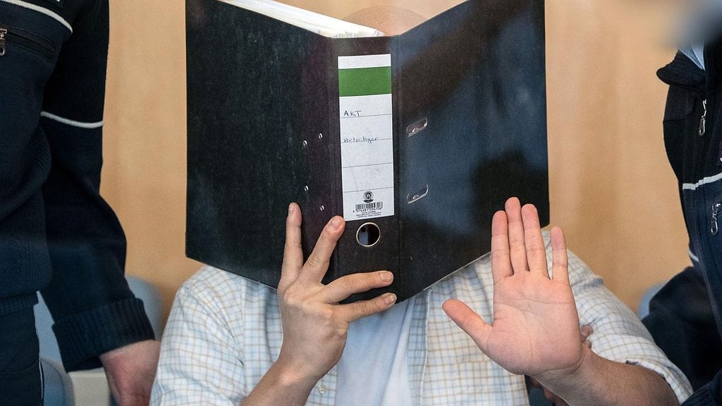 Oikeudenkäynti alkoi tänään Düsseldorfissa /Lehtikuva