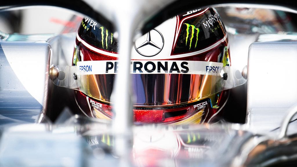 Lewis Hamilton teki harvinaisen ajovirheen Kanadan GP:n perjantain vapaissa harjoituksissa.