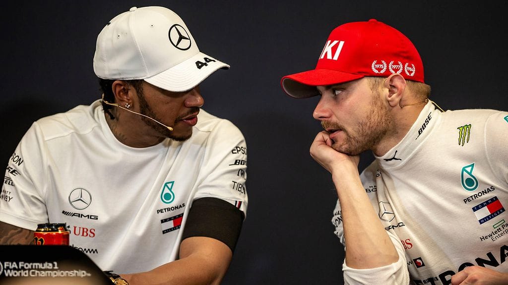Mercedeksen Lewis Hamilton ja Valtteri Bottas taistelevat vahvimmin maailmanmestaruudesta.