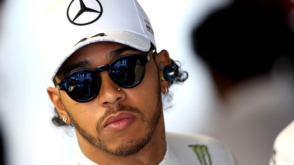 Lewis Hamilton aiheutti pientä myrskyä lajikommenteillaan F1-piireissä.