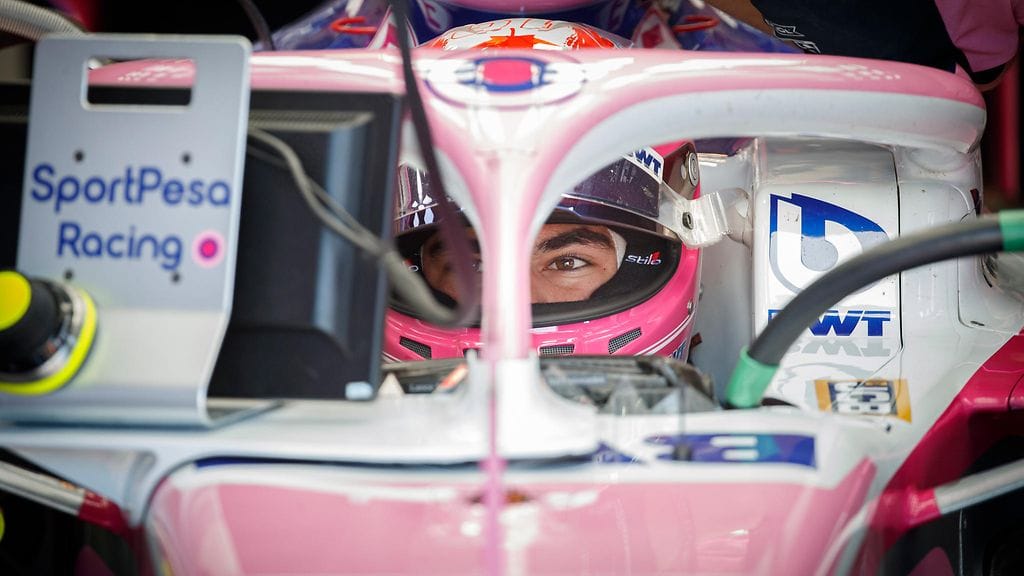 Racingin Pointin Lance Strollin autosta löivät liekit läpi lauantain kolmansissa vapaissa harjoituksissa.