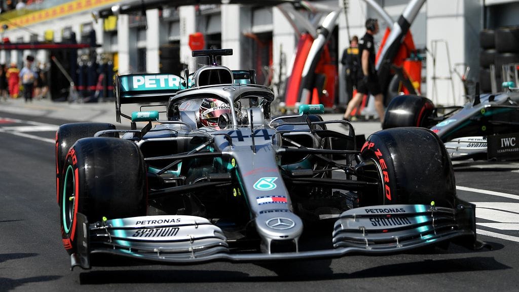 Lewis Hamiltonin autosta löytyi vuoto Kanadan GP:n lauantain aika-ajojen jälkeen.