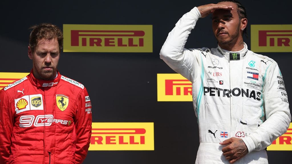 Lewis Hamilton (oikealla) nousi Kanadan GP:n voittajaksi.