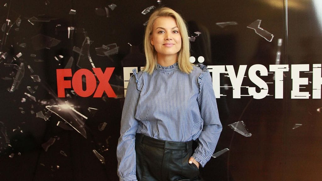 Janni Hussi nähdään Ennätystehdas-ohjelman juontajana.