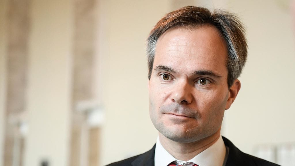 Ympäristö- ja ilmastoministeri Kai Mykkänen kertoo esittävänsä kieltoa EU:n uuden kaasumarkkinapaketin toimeenpanon yhteydessä.