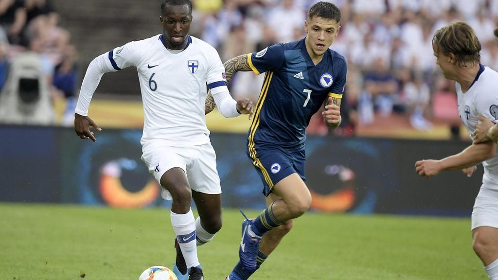 Glen Kamara hurmasi Huuhkajien riveissä muun muassa lauantain Bosnia-Hertsegovina-ottelussa.