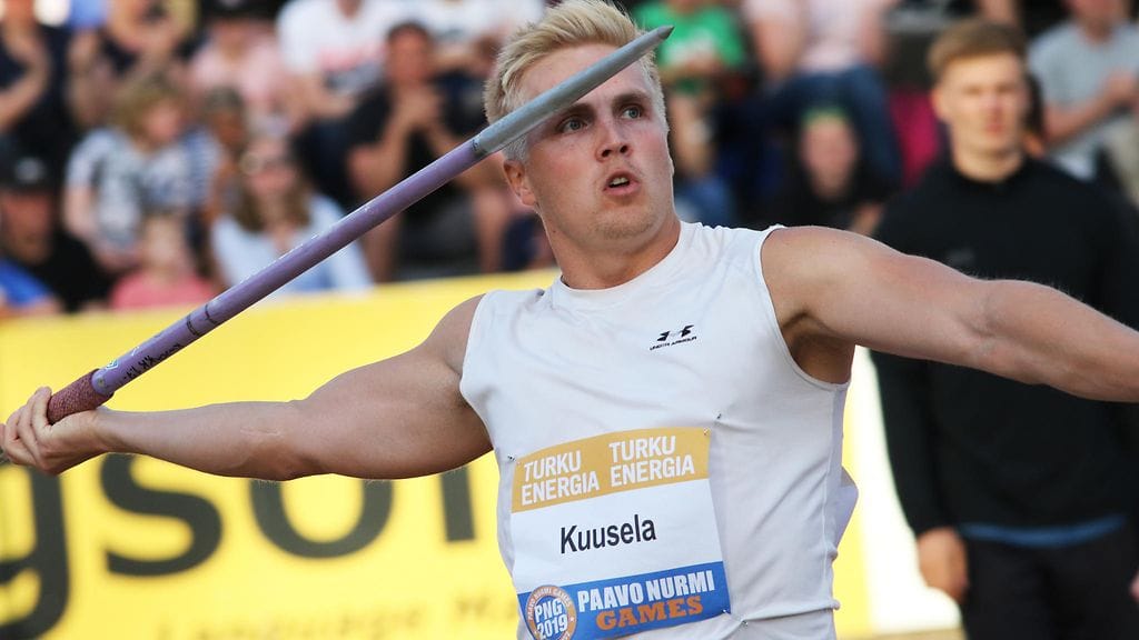 Toni Kuusela paransi ennätystään Paavo Nurmi Gamesissa 2,55 metrillä.