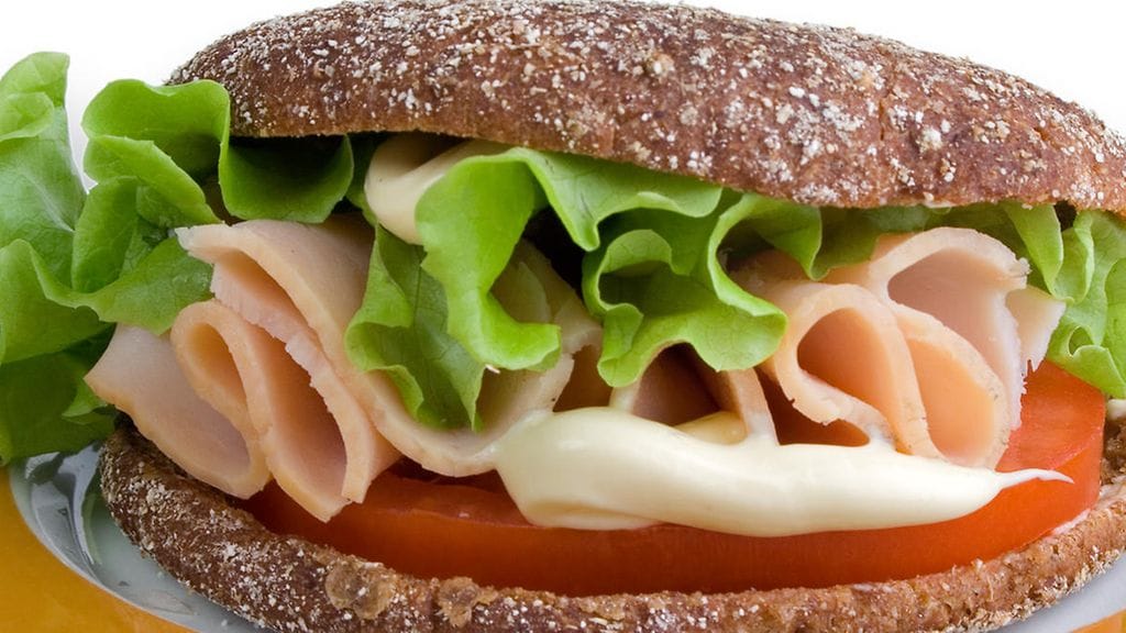 Leipä ei ole kiellettyjen ruokien listalla painonpudottajillakaan, muistuttavat asiantuntijat.