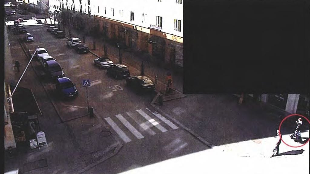 Kamera tallensi Michael Penttilän Vaasankadulla 13. huhtikuuta.