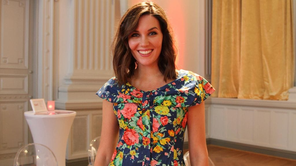 Michaela Söderholm näyttää tuoreessa kuvassa, miteen pitkälle hän taipuu.