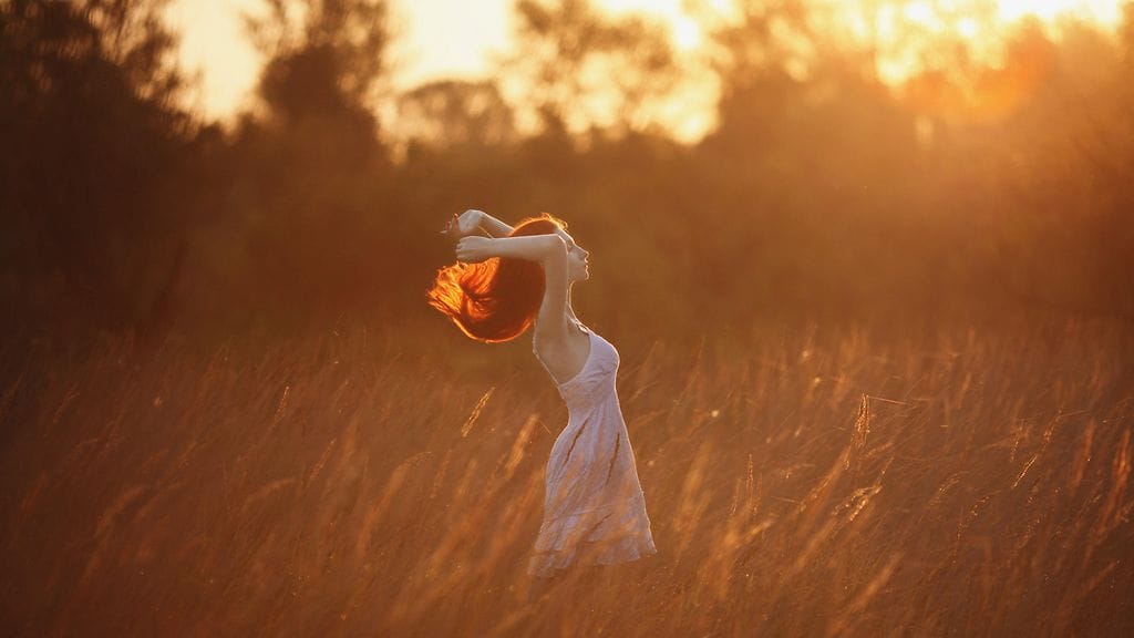 Rakasta itseäsi sellaisena kuin olet, älä sellaisena kuin kuvittelet, että sinun pitäisi olla. Kun opit rakastamaan itseäsi, olet vastaanottavaisempi myös toiselta ihmiseltä tulevalle rakkaudelle.