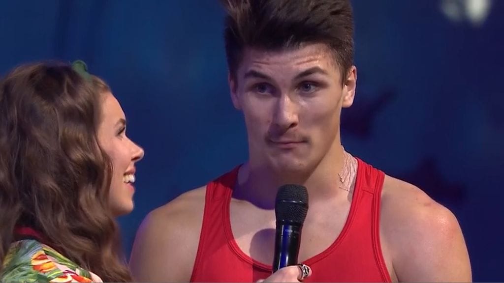 Gladiaattoreissa kilpaileva Aleksi jäi lähes sanattomaksi Viivi Pumpasen haastattelussa.