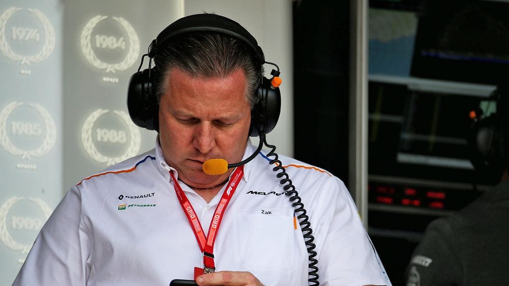 McLaren-pomo Zak Brownin onneksi Fernando Alonso ei ole vielä soitellut kuskipaikkaa.