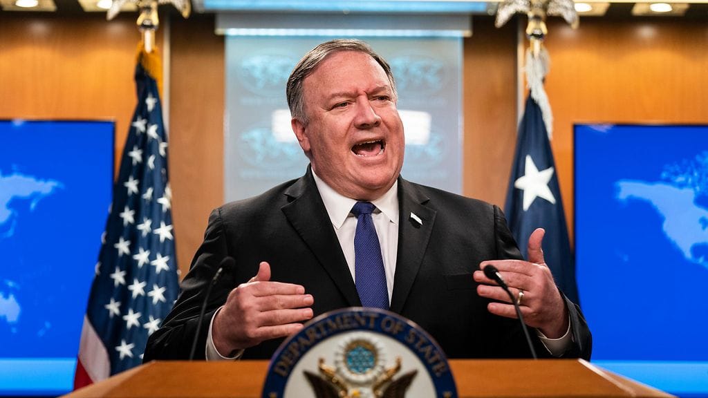 Yhdysvaltain ulkoministeri Mike Pompeo on puolustanut hanakasti työntekijöitään.