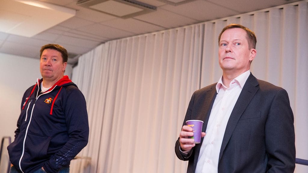 Jari Kurri (vas.) ja Jukka Kohonen.