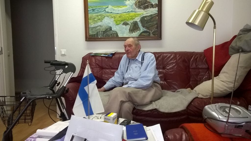 Armas Maasto syntyi 2.12.1920 ja menehtyi 17.6.2019 98-vuotiaana.