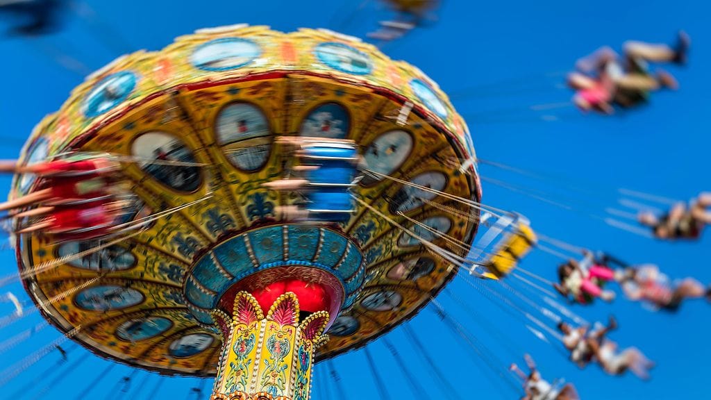 Tivolin laitteet tullaan tarkastamaan ennen avautumista. Kuvituskuva.