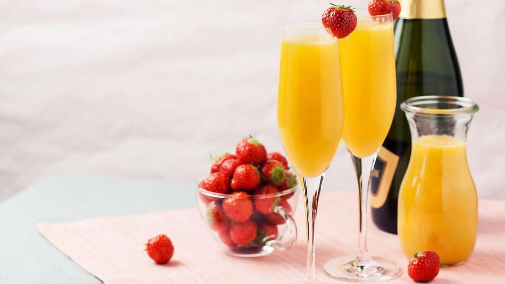 Prosecco-jääpaloilla valmistettu mimosa on raikas kesähitti!