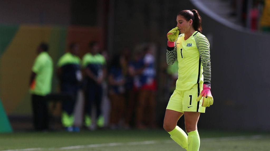 Ex-huippuvahti Hope Solo kertoi olympialaisissa tapahtuneesta huijauksesta.
