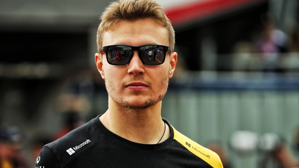Sergei Sirotkin, 23, toimii loppukaudella sekä Renaultin että McLarenin varakuljettajana.