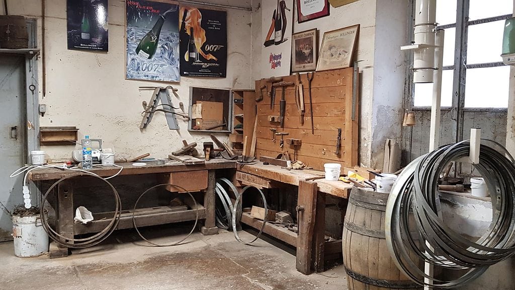 Bollinger tynnyrinkorjaajan työkalut