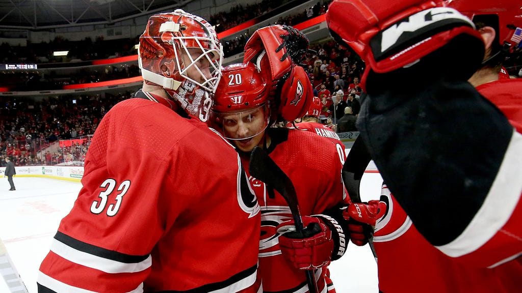Scott Darling on lähdössä Sebastian Ahon tähdittämästä Carolina Hurricanesista.