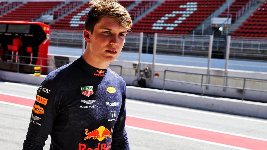 Dan Ticktum on lentänyt pihalle Red Bullin juniorikuljettajaohjelmasta.