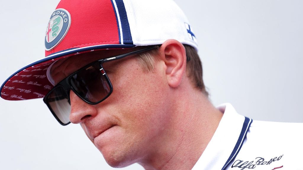 Kimi Räikkönen sanoi suorat sanat Lewis Hamiltonin ajamisesta.