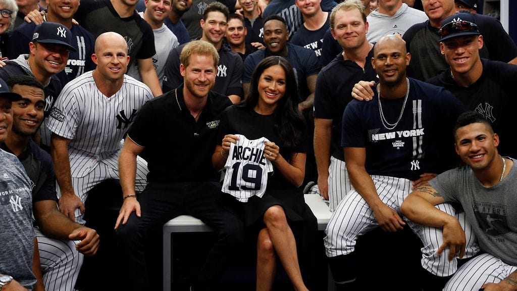Prinssi Harry ja herttuatar Meghan baseball-ottelussa Lontoossa kesäkuussa 2019