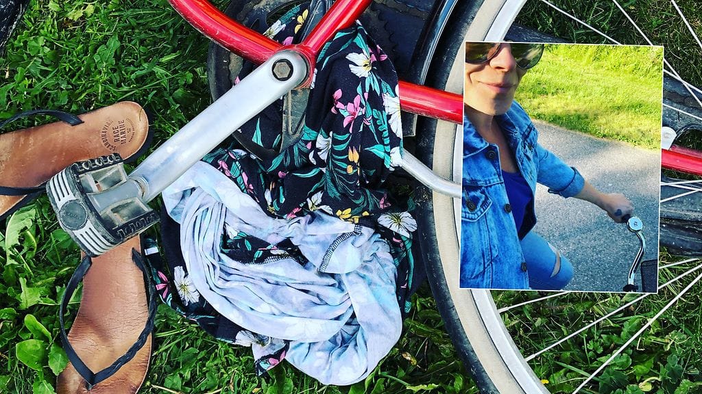 Sofia sai huomata, että pitkä kesämekko ei välttämättä ole se paras asu pyöräilyyn.