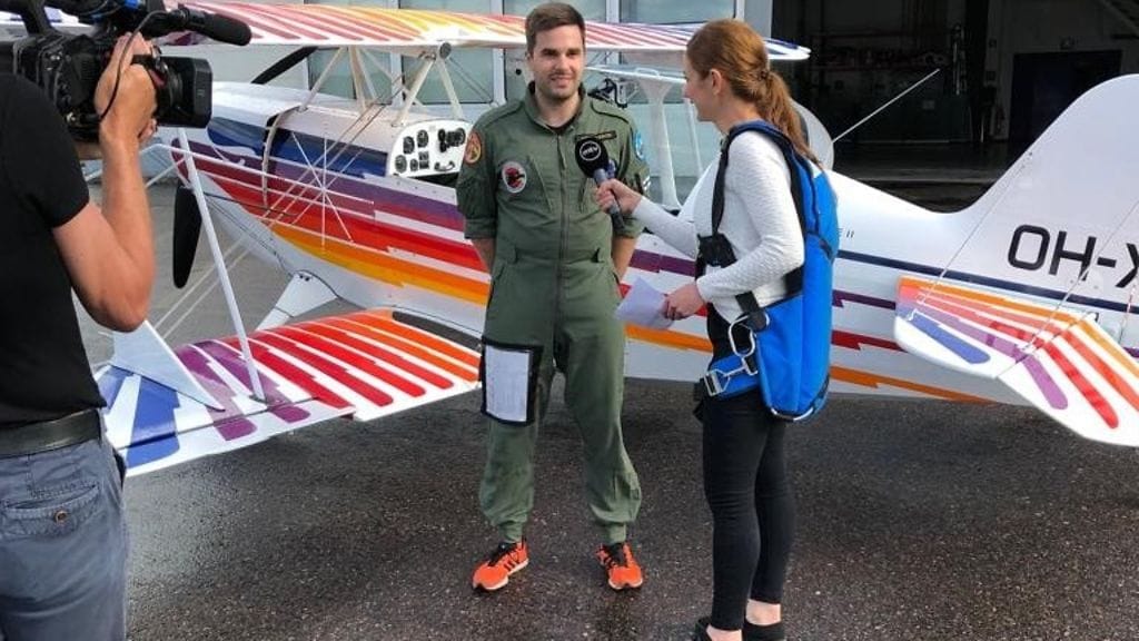 MTV Uutisten toimittaja Shahin Doagu hyppäsi taitolentäjän kyytiin tutustumaan, miltä tuntuu istua moottorilentokoneen kieputuksessa.