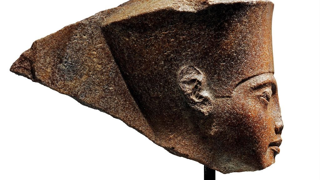 tutankhamon patsas LK