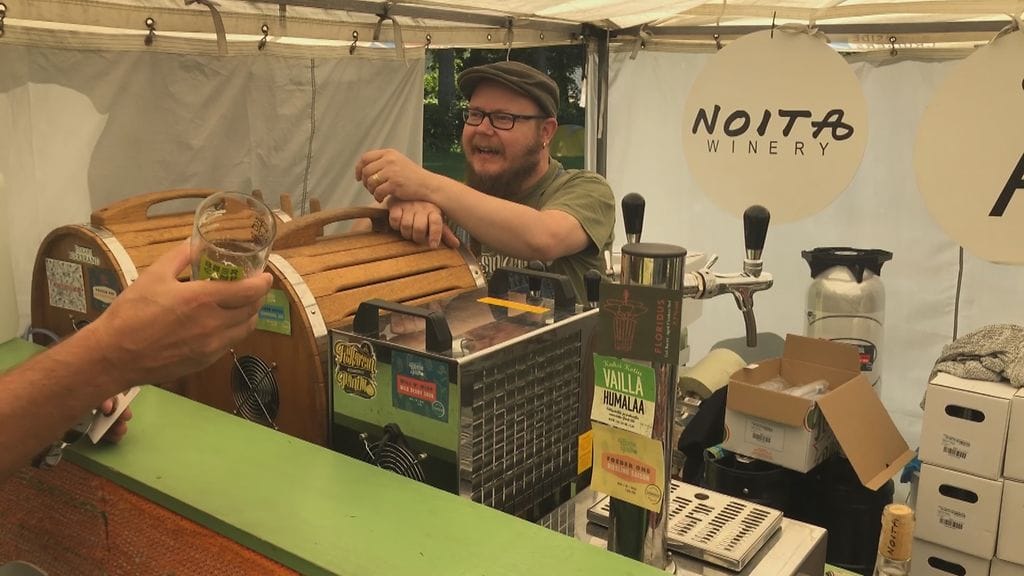 Fiskarsin Panimon Jari Leinonen esitteli panimonsa tuotetta Beer Camp -olutfestivaaleilla viime viikonloppuna Mathildedalissa.