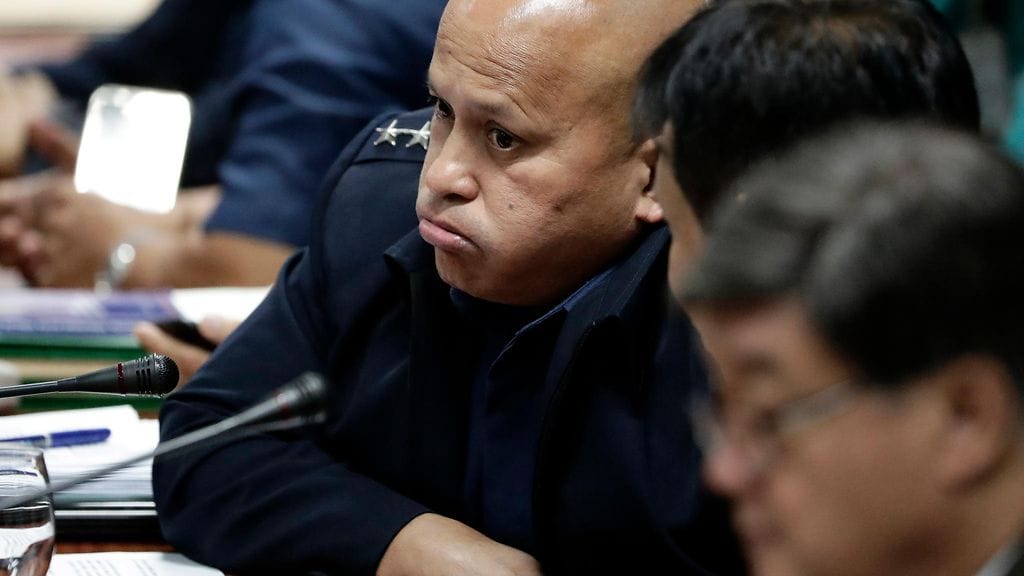 Filippiinien entinen poliisipäällikkö, nykyinen kansanedustaja Ronald dela Rosa puolusti poliisien toimintaa tilanteessa, jossa 3-vuotias tyttö kuoli.