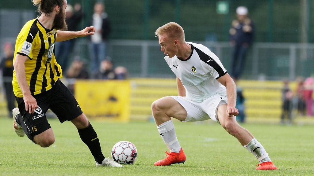 Ilmari Niskanen iski näyttävän maalin Veikkausliigassa.