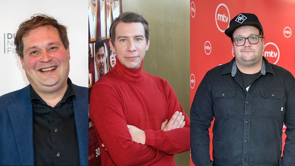 Jethro Rostedt, Aku Hirviniemi ja Kalle Lamberg kokeilivat pullonkorkkihaastetta.