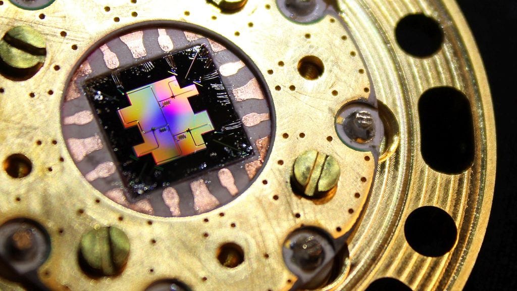 Suomalaisen kvanttitietokoneita kehittävän startup-yhtiö IQM Finland Oy:n quantum-siru.