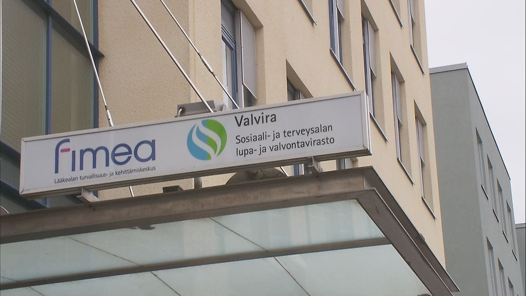 Valviran mukaan noin yhdeksän prosenttia lääkäreistä puhuu äidinkielenään muuta kuin suomea tai ruotsia.