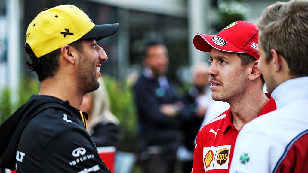 Daniel Ricciardo ajaa nykyään Renault'lla, Sebastian Vettel ohjastaa Ferraria.