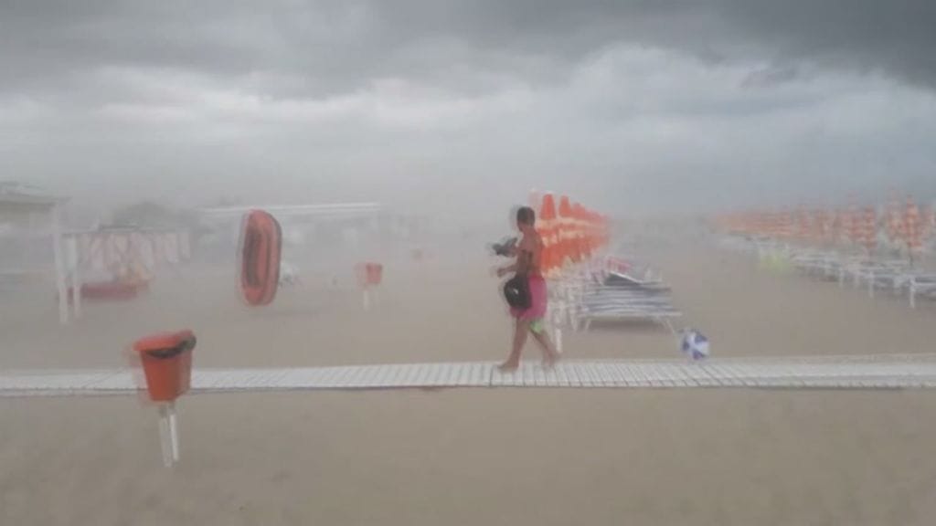 Pohjois-Talia tulvii rajun myrskyn jälkeen. Kuvituskuva.